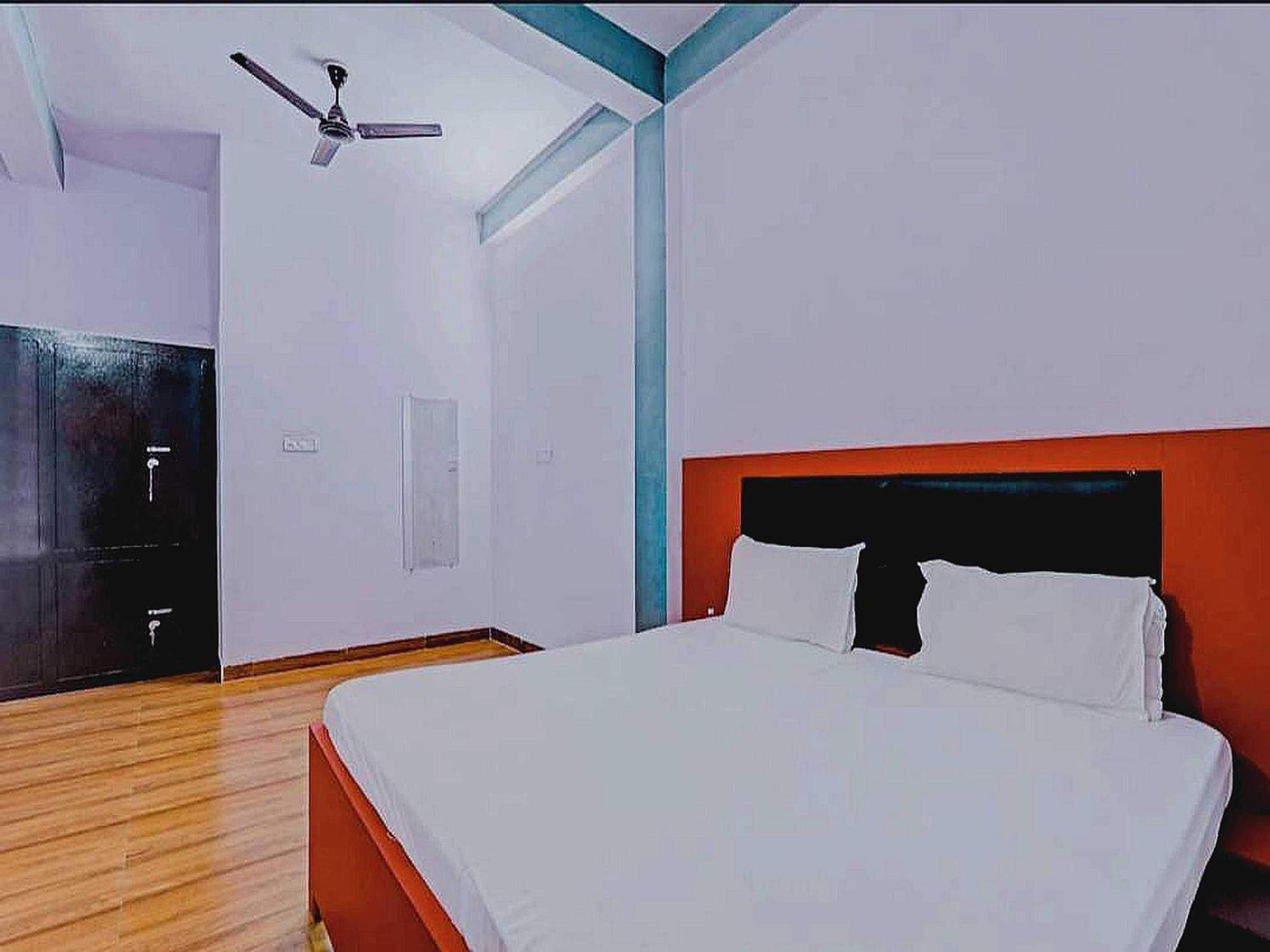 Hotel O Rr Palace 勒克瑙 外观 照片